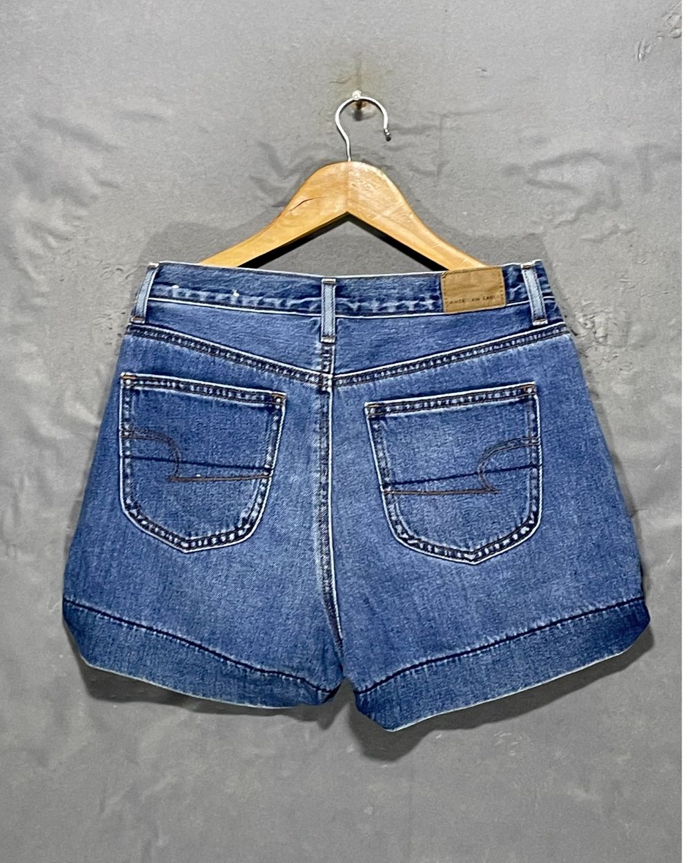 American Eagle Blue Jeans Short For Women Medium