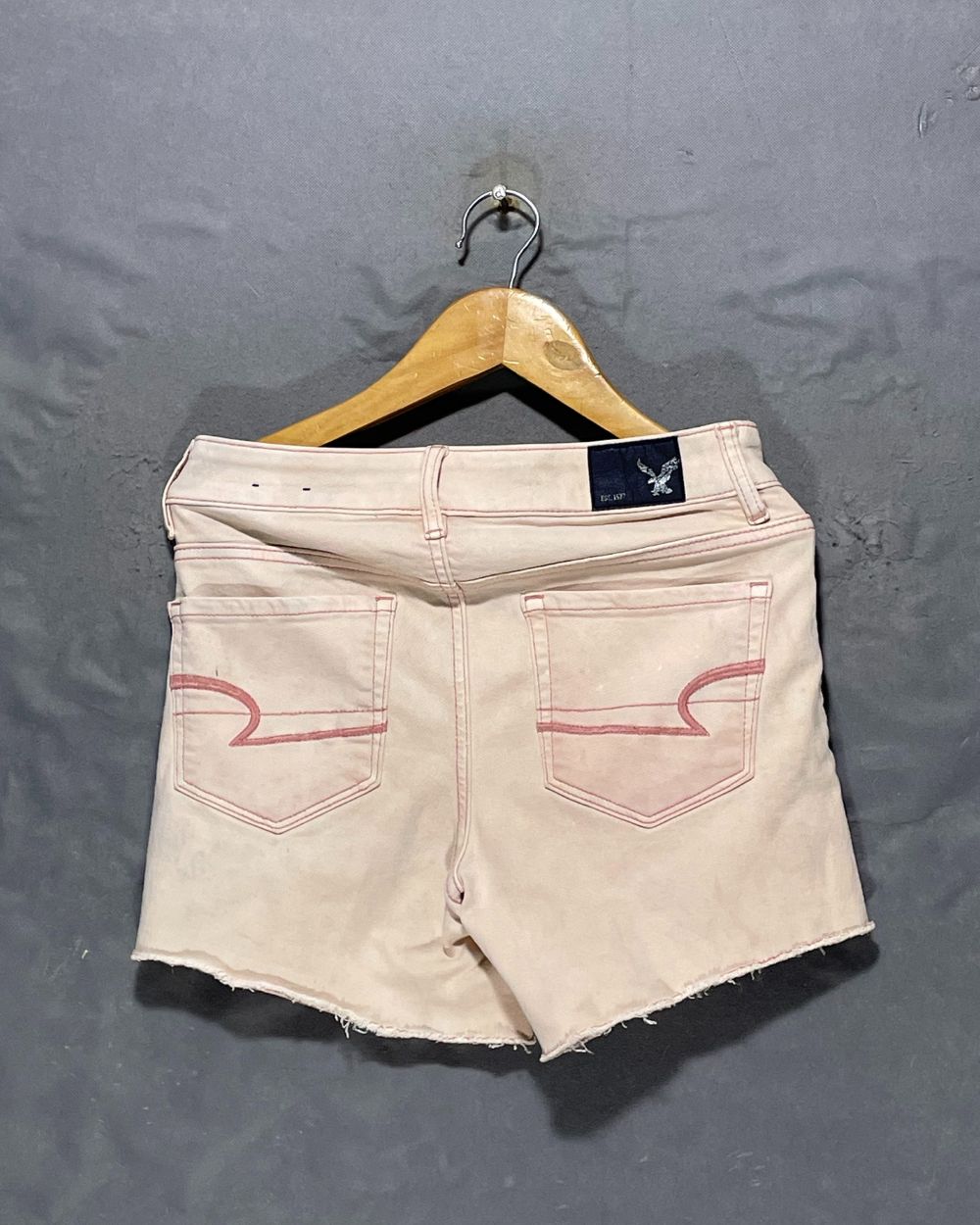 American Eagle Pink Jeans Short For Women Medium