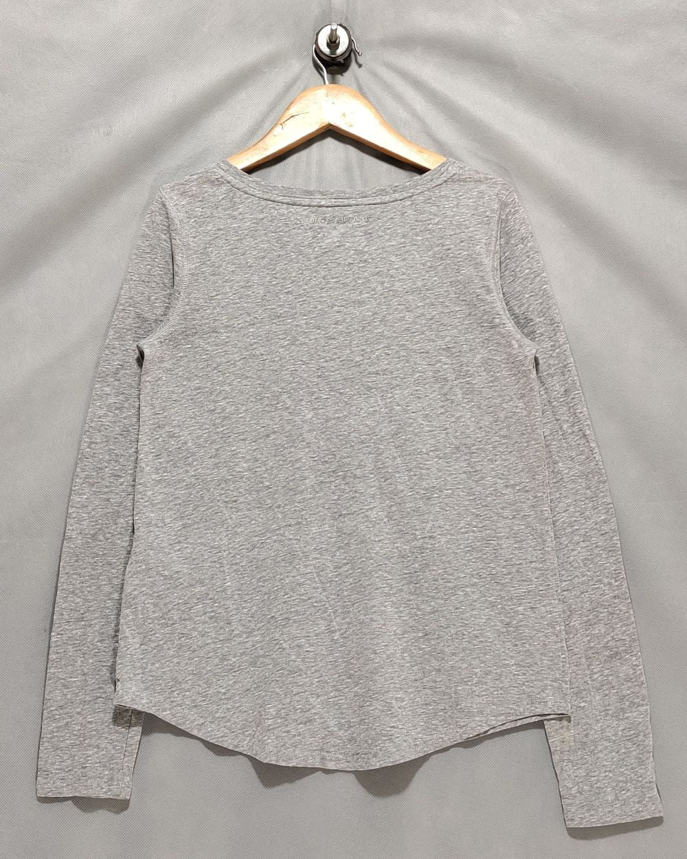 Under Armour Gray T Shirt For Women L
