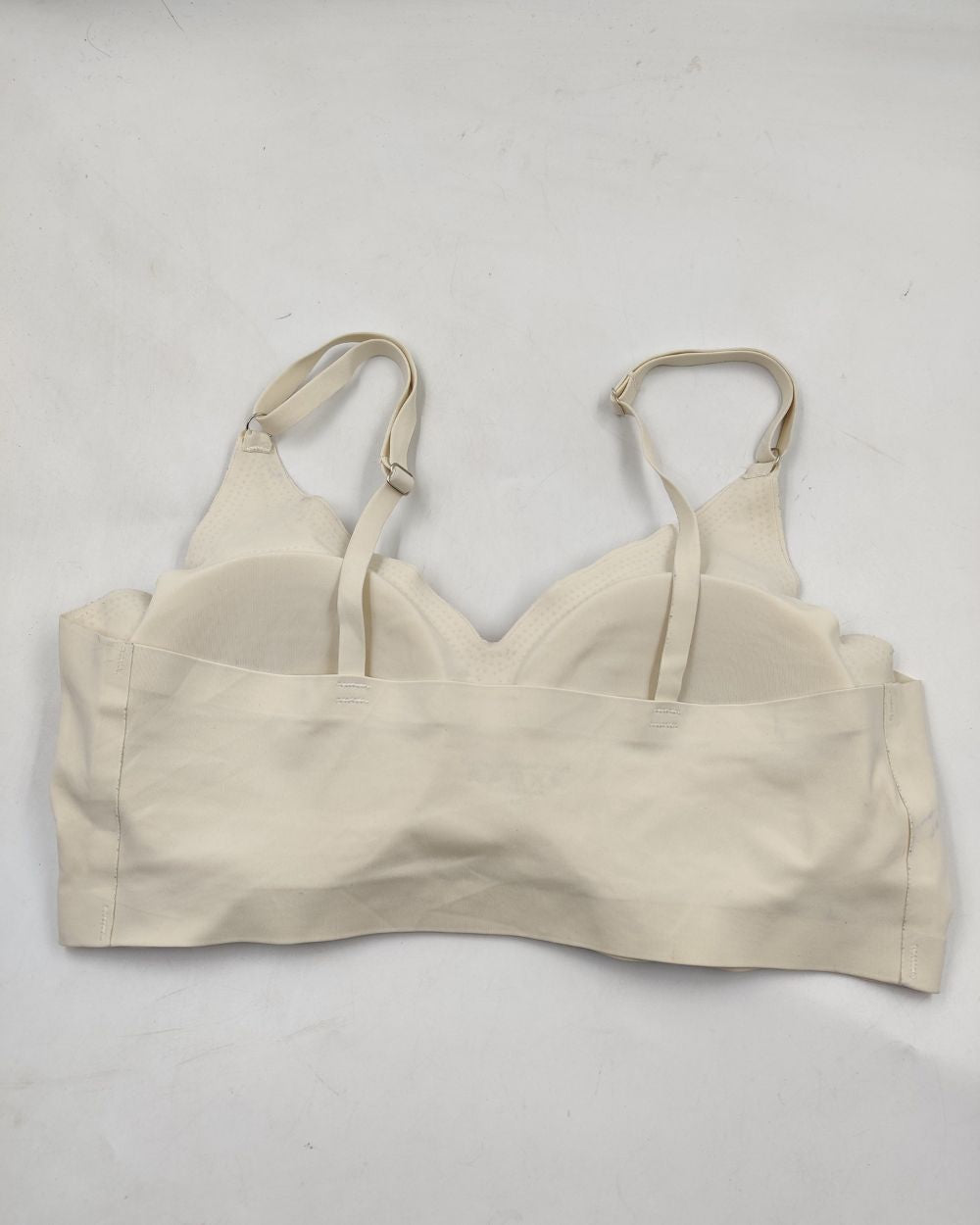 Thrift Queen Cream Bra For Women M