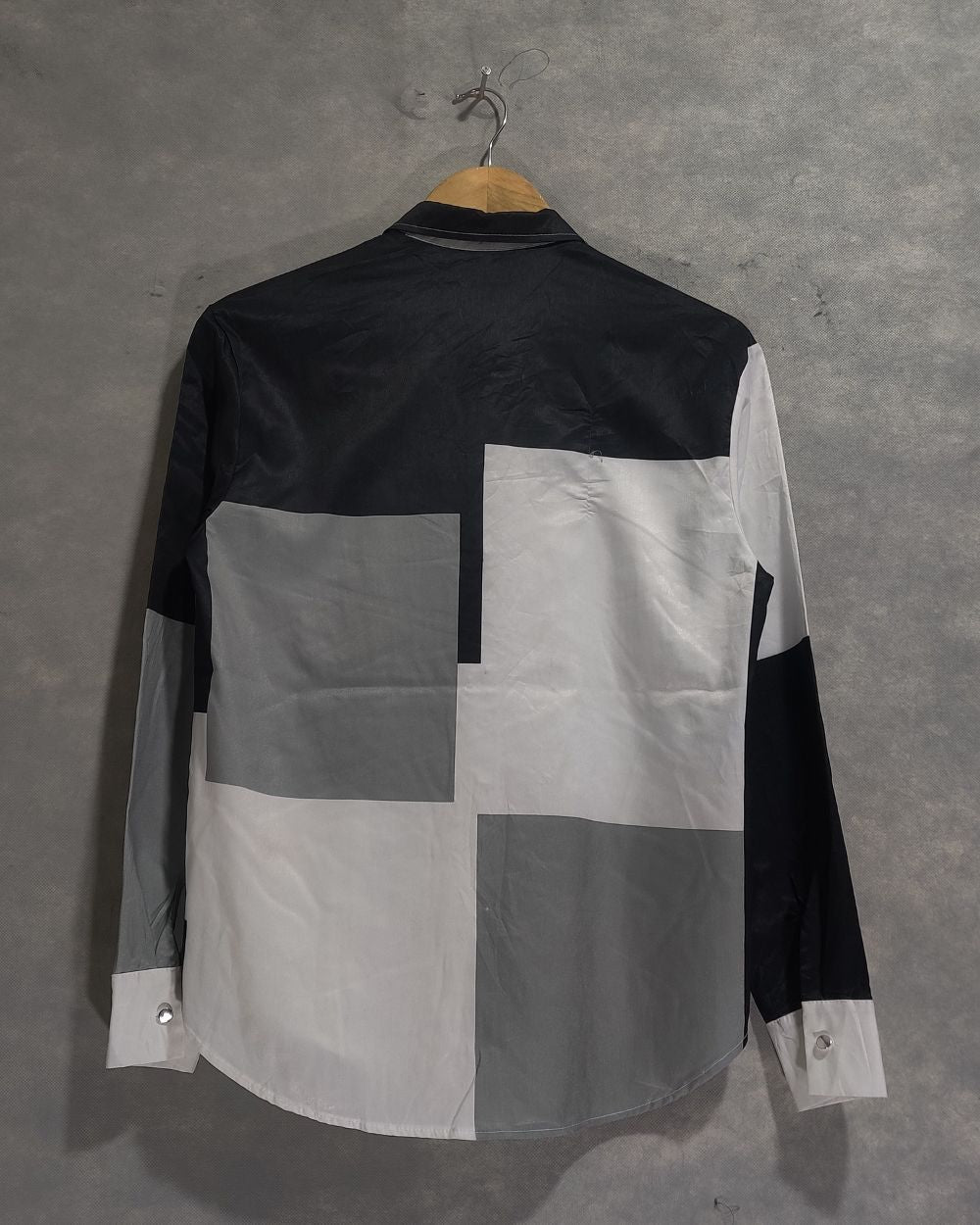 Thrift Queen For Women Top Shirt Small