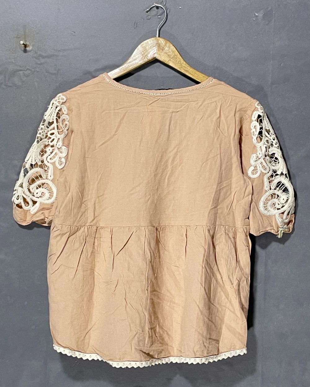 Zara Basic Cream Polyester For Women Tops Medium