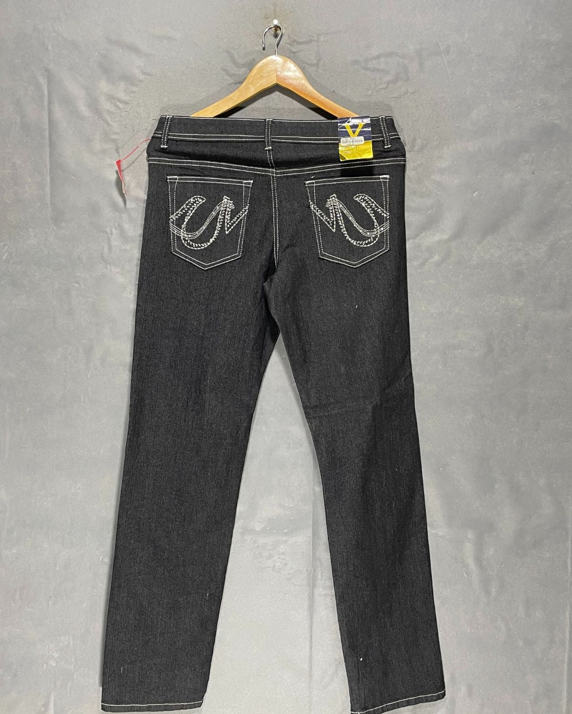 Victoria Gray Jeans For Women Large | ThriftQueen.pk