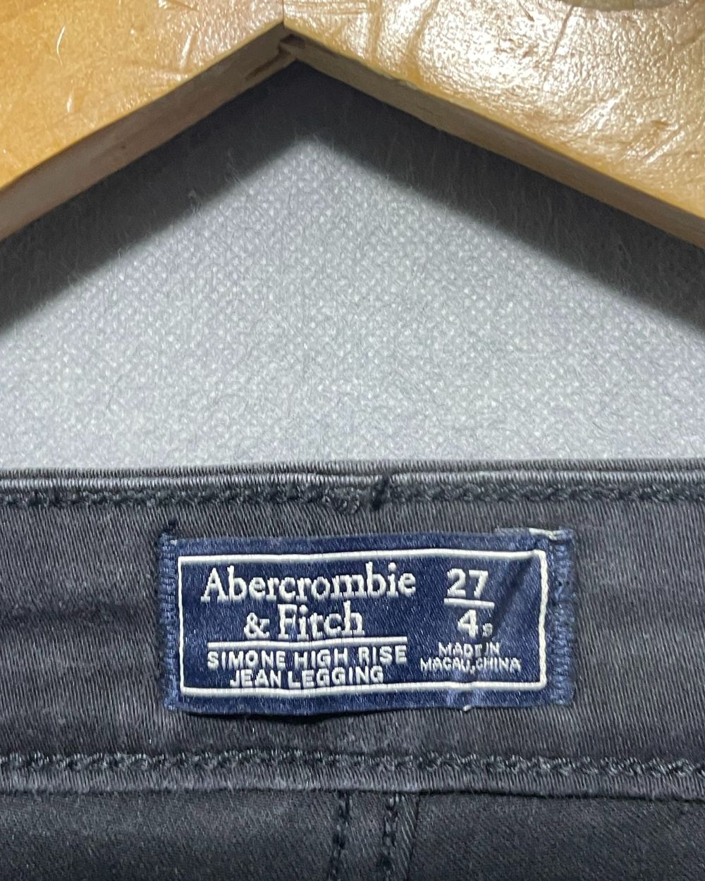 Abercrombie & Fitch Blue Jeans For Women Small