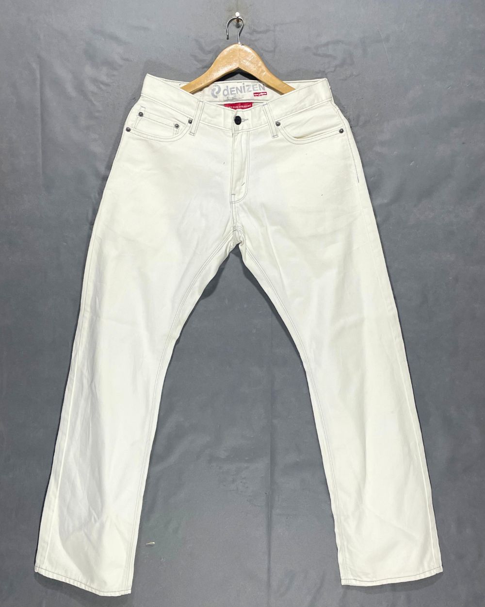 Denizen White Jeans For Women M | ThriftQueen.pk