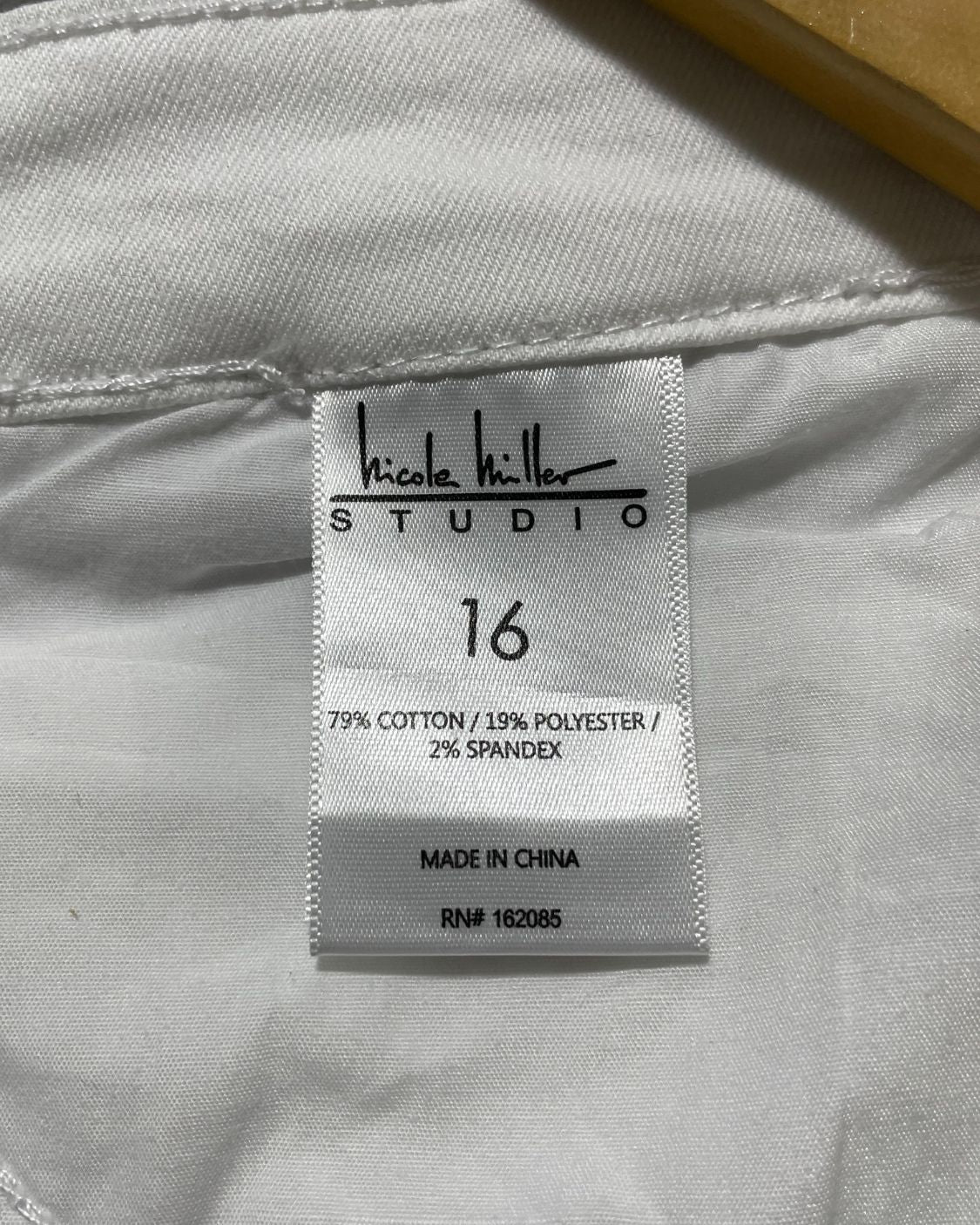 Nicole Miller White Jeans For Women Large | ThriftQueen.pk