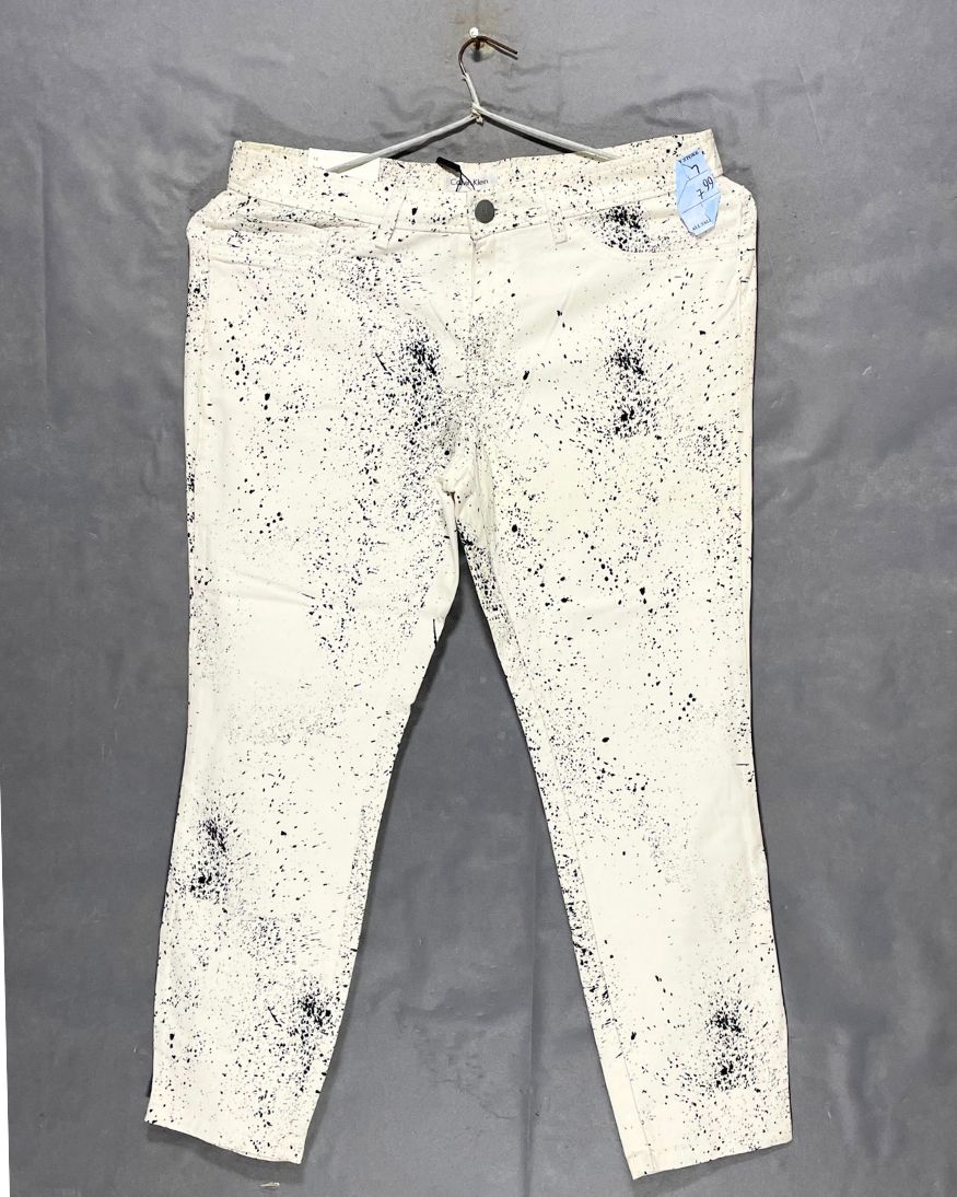 Calvin Klein White Jeans For Women Large | ThriftQueen.pk