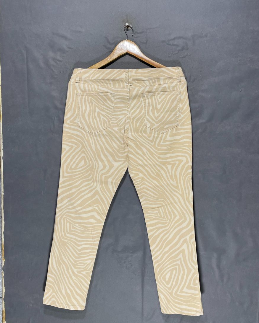 NY & C Cream Jeans For Women Large | ThriftQueen.pk