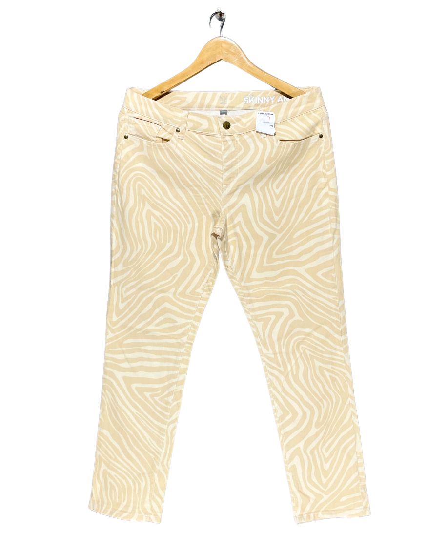 NY & C Cream Jeans For Women Large | ThriftQueen.pk