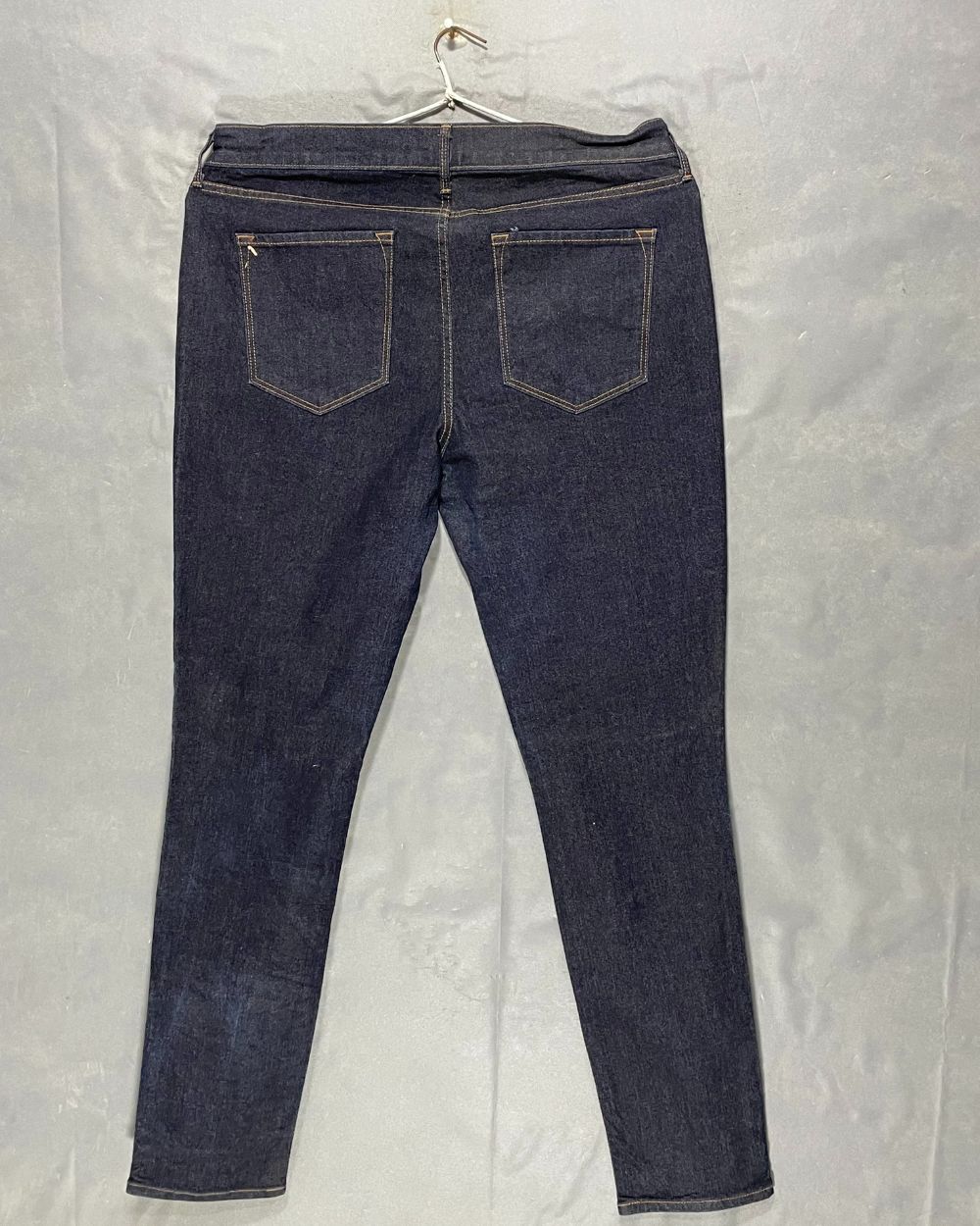 Old Navy Blue Jeans For Women X Large | ThriftQueen.pk