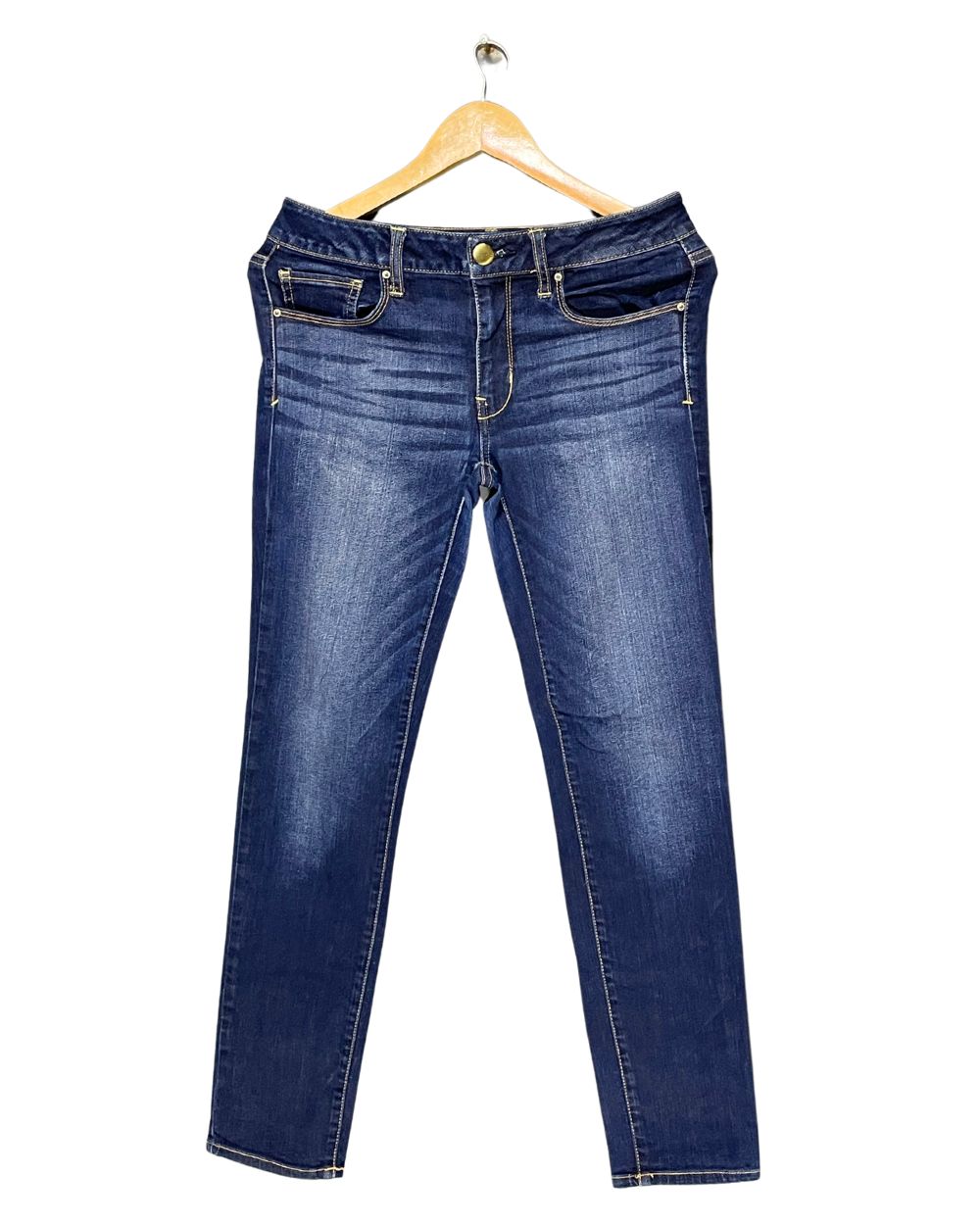 American Eagle Blue Jeans For Women M | ThriftQueen.pk