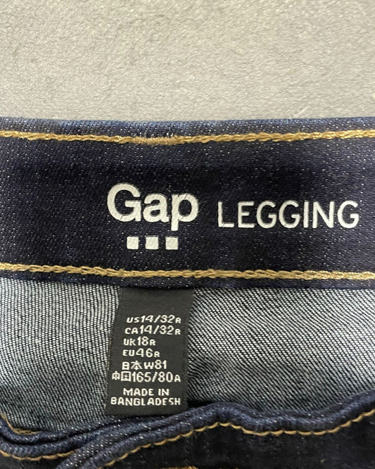 Gap Blue Jeans For Women Large | ThriftQueen.pk