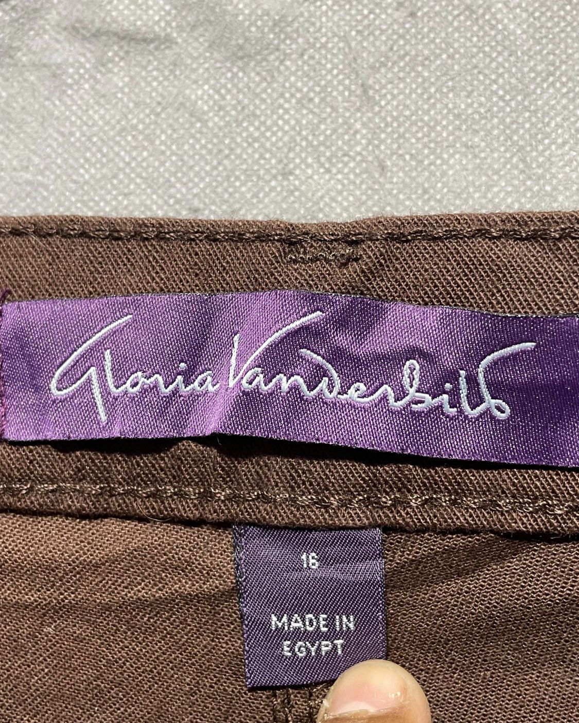 Gloria Vanderbilt Brown Jeans For Women X Large | ThriftQueen.pk
