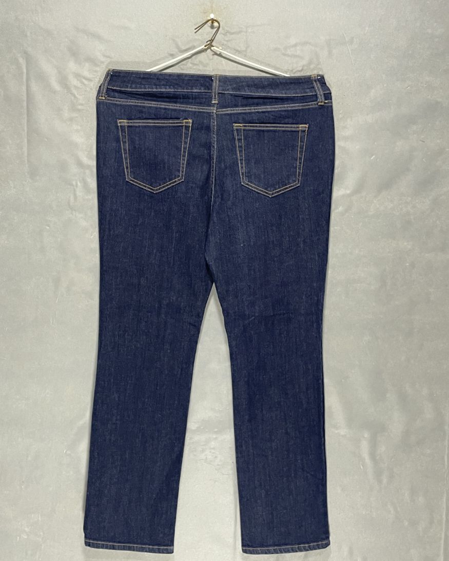 St John's Bay Blue Jeans For Women Large | ThriftQueen.pk