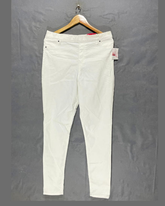 George White Jeans For Women Large | ThriftQueen.pk
