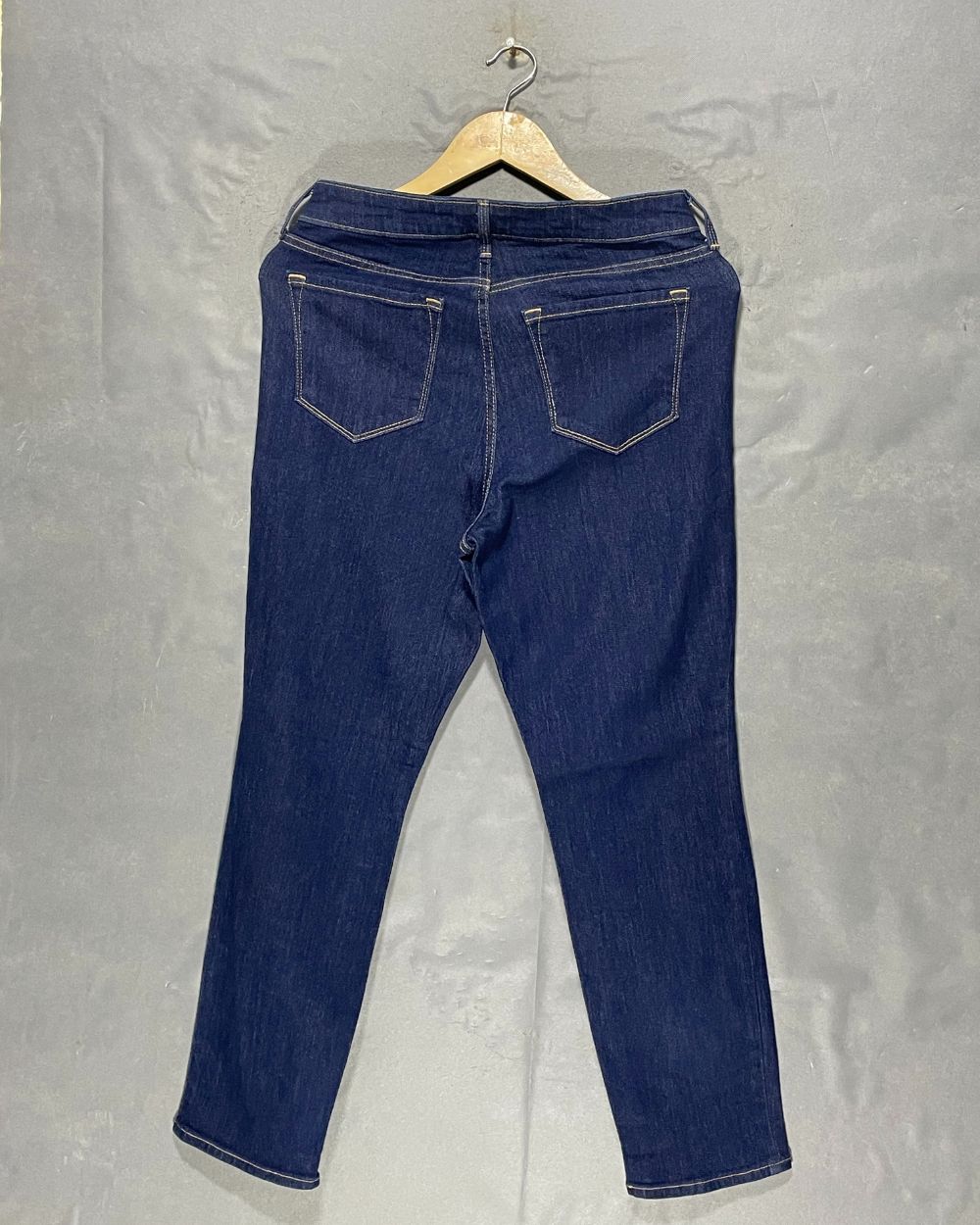 Old Navy Blue Jeans For Women M | ThriftQueen.pk