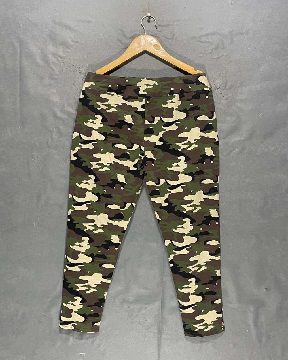 Magellan Camouflage Sport Gym tights For Women L