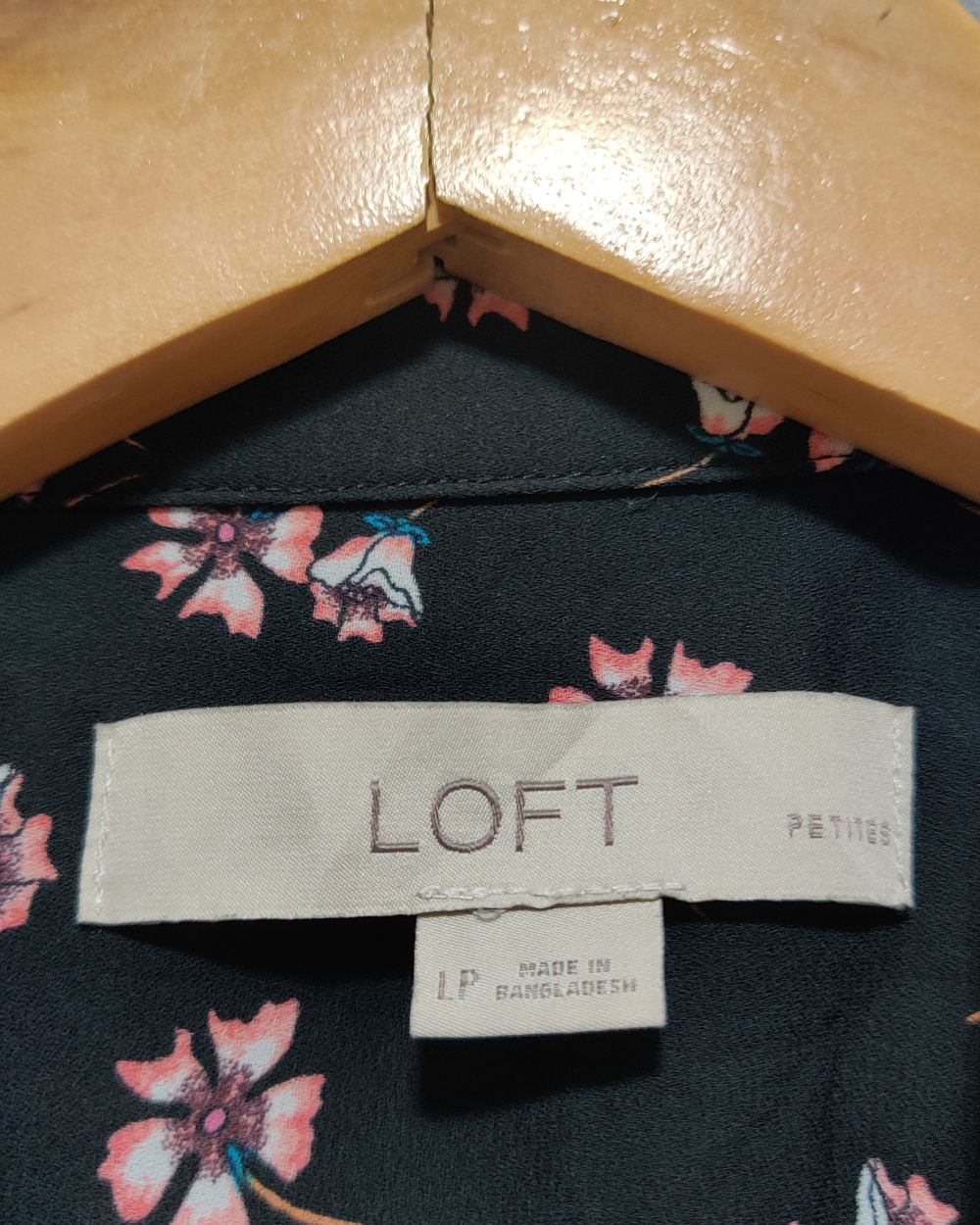 Loft Black Colour For Women Top Shirt M