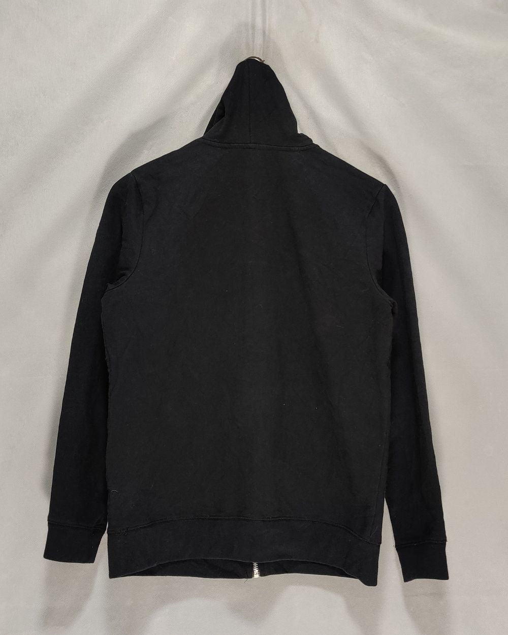 Passports Black Zipper For Women M