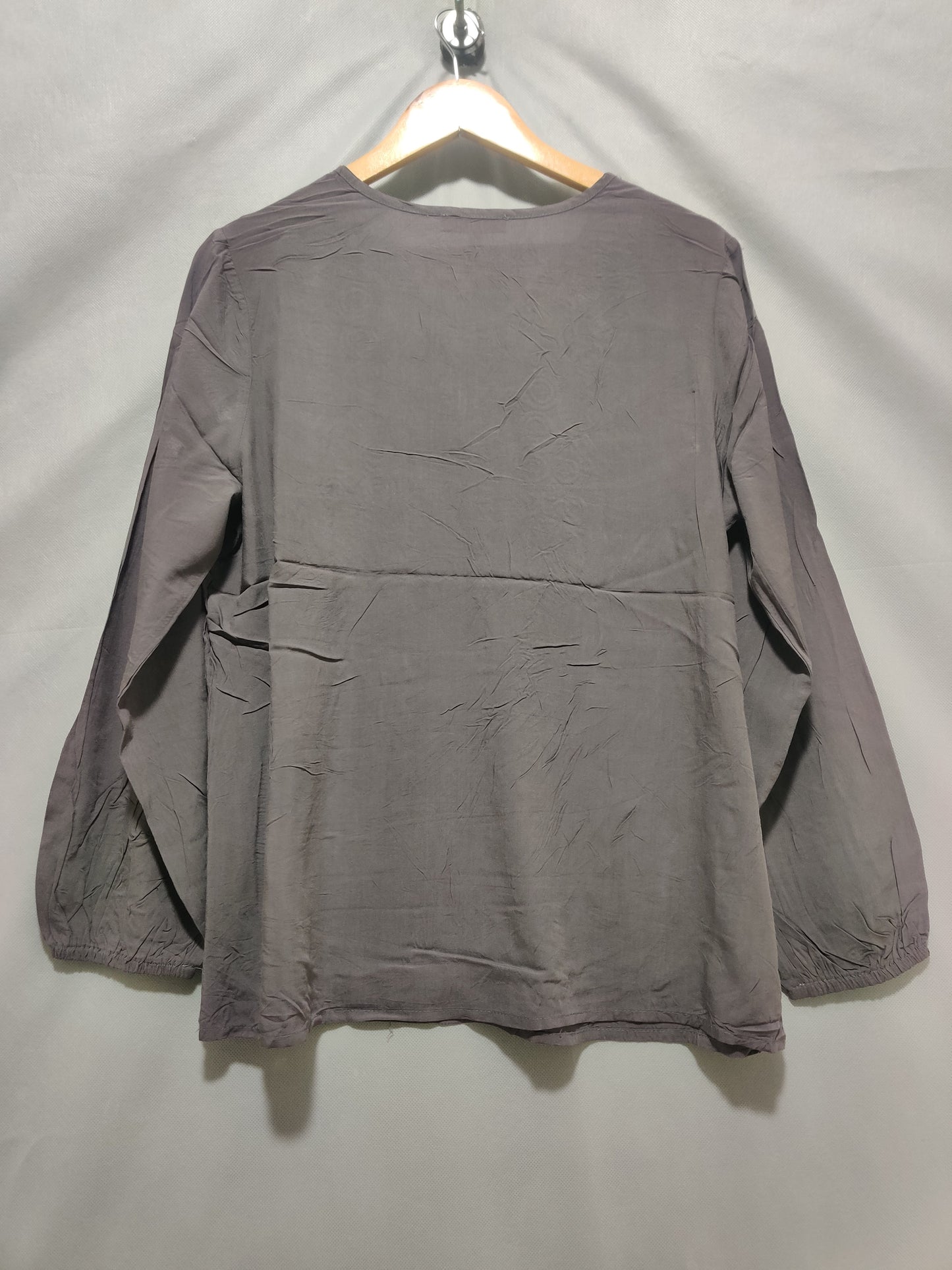 Solitaire Gray Colour For Women Top M