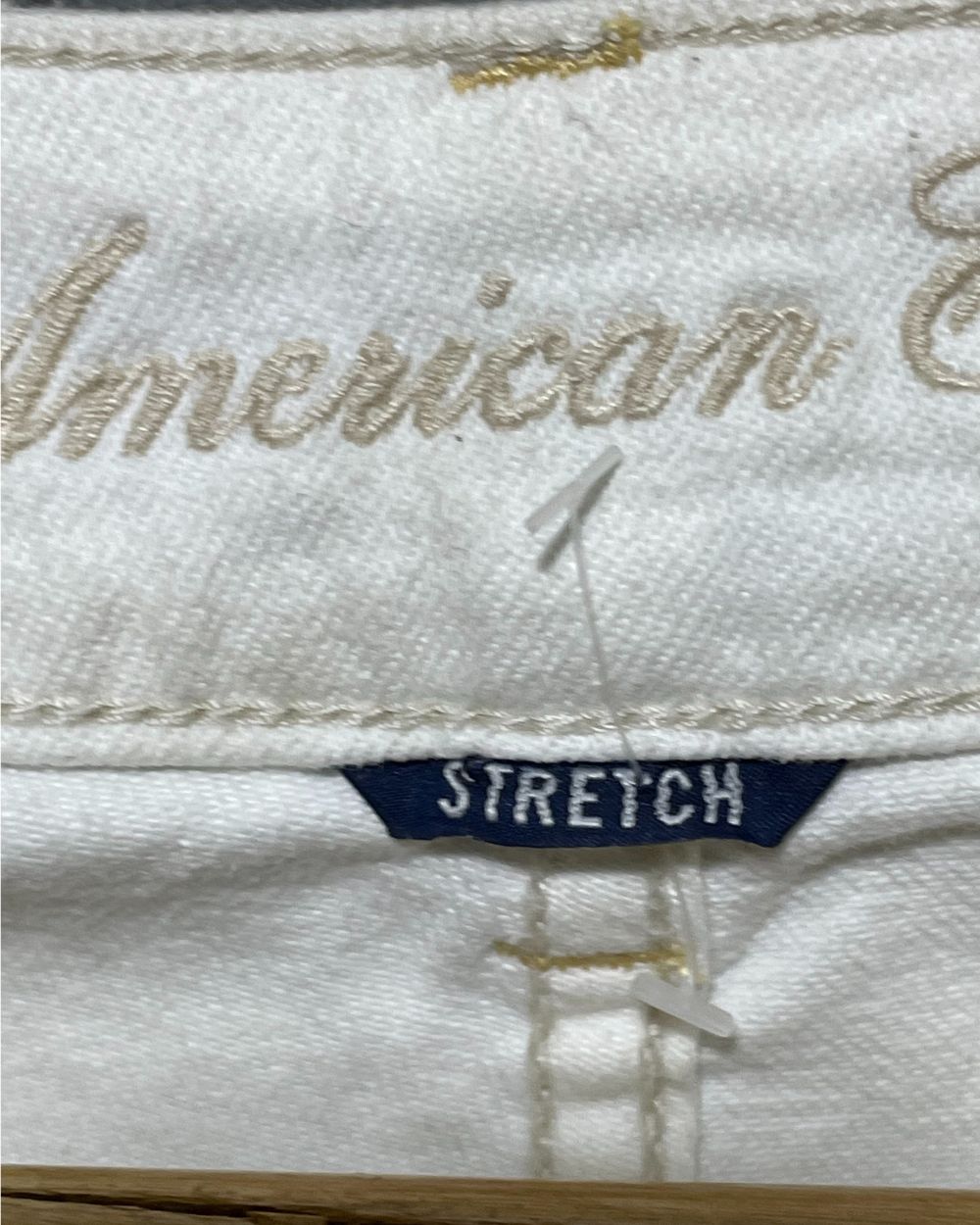 American Eagle White Jeans Short For Women Medium