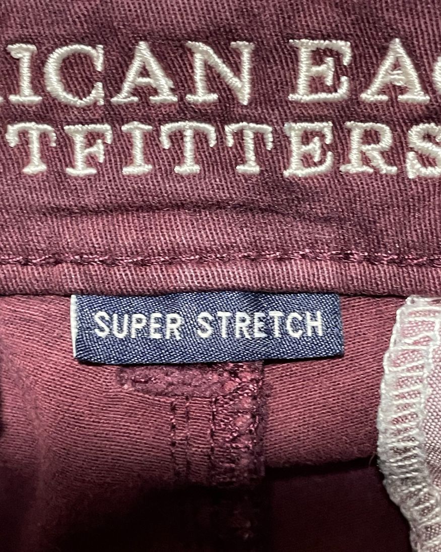 American Eagle Maroon Jeans Short For Women M