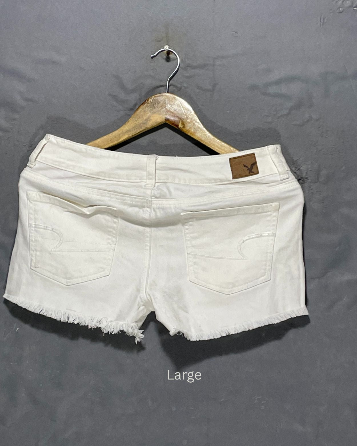 American Eagle White Jeans Short For Women Large