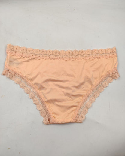 Thrift Queen Cream Underwear Women XL