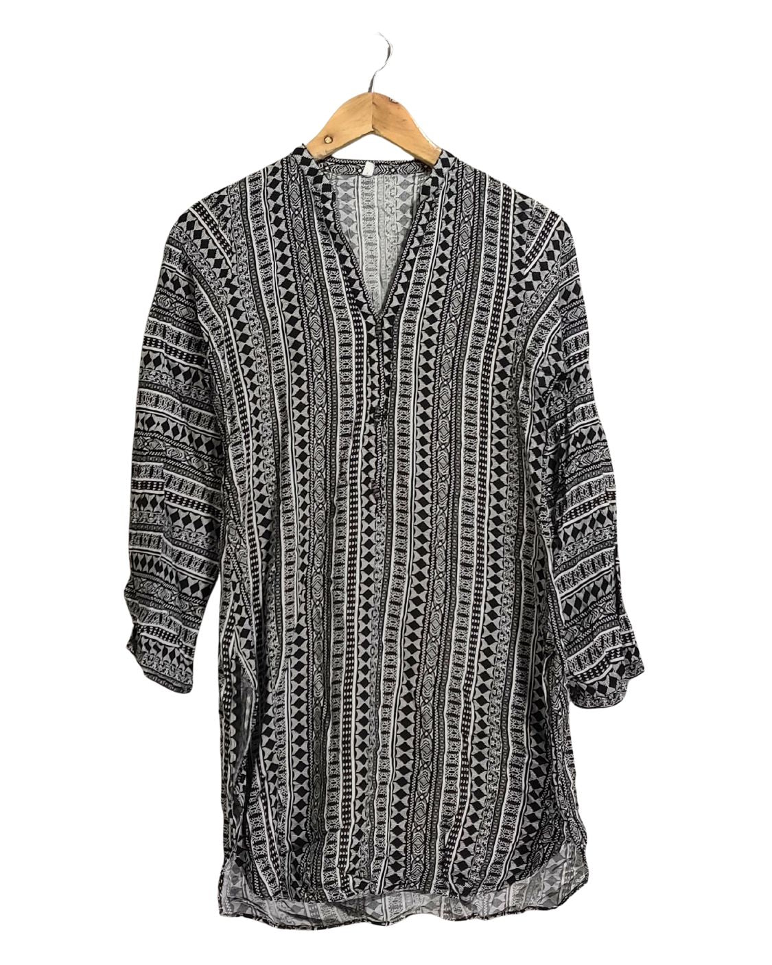 Thrift Queen For Women Top Small