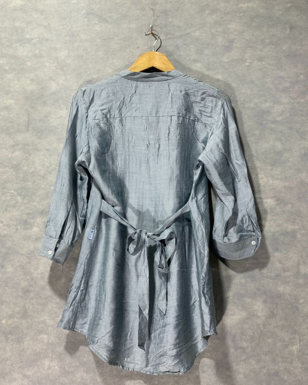 Thrift Queen For Women Top Small