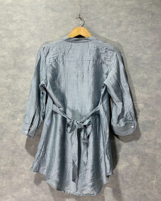 Thrift Queen For Women Top Small