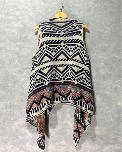 Xhilaration Cream Cape Shawl For Women