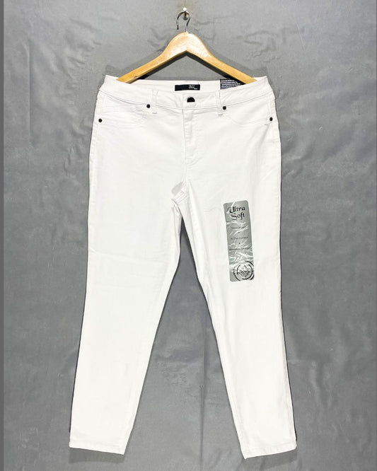 1822 Denim White Jeans For Women X Large | ThriftQueen.pk