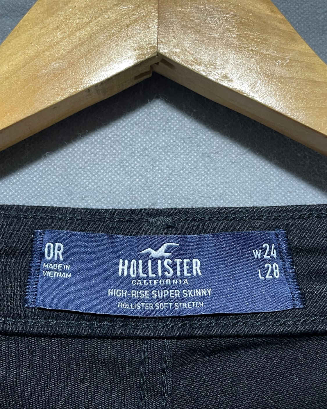 Hollister Black Jeans For Women XS | ThriftQueen.pk