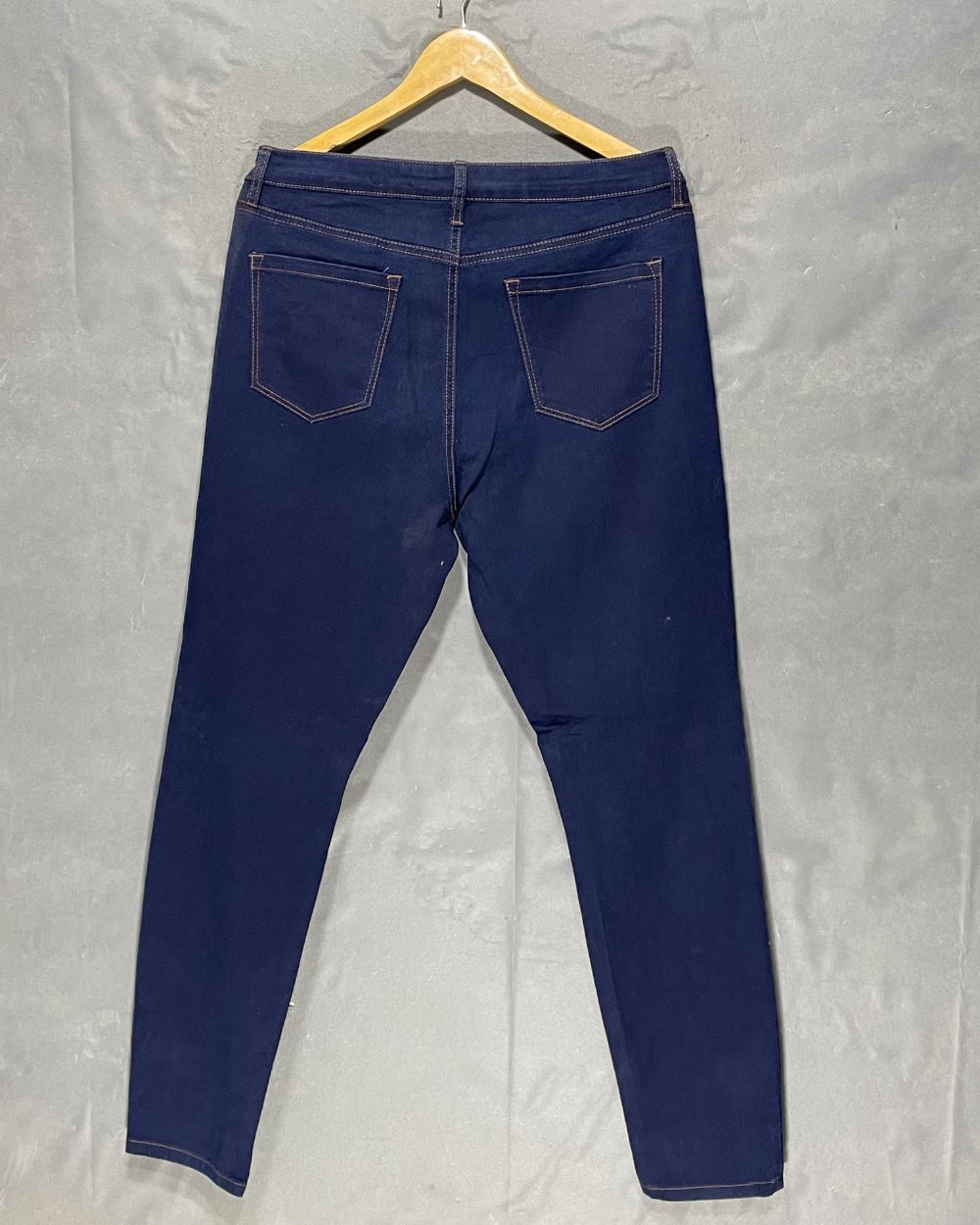 R Jeans Blue Jeans For Women Large | ThriftQueen.pk