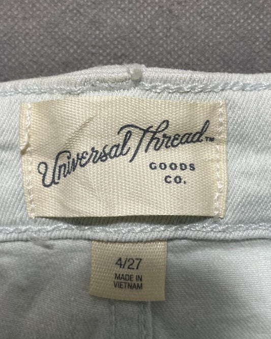 Universal Thread Blue Jeans For Women M | ThriftQueen.pk