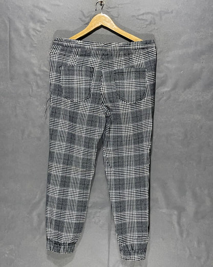 No Boundaries Black Cotton Jeans For Women X Large | ThriftQueen.pk