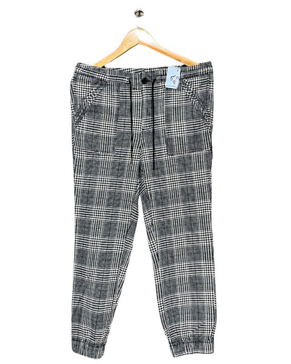 No Boundaries Black Cotton Jeans For Women X Large | ThriftQueen.pk