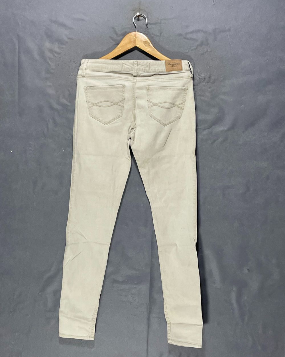 Abercrombie & Fitch Cream Jeans For Women Small