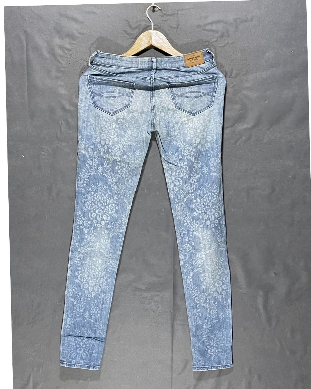 Abercrombie & Fitch Blue Jeans For Women Medium