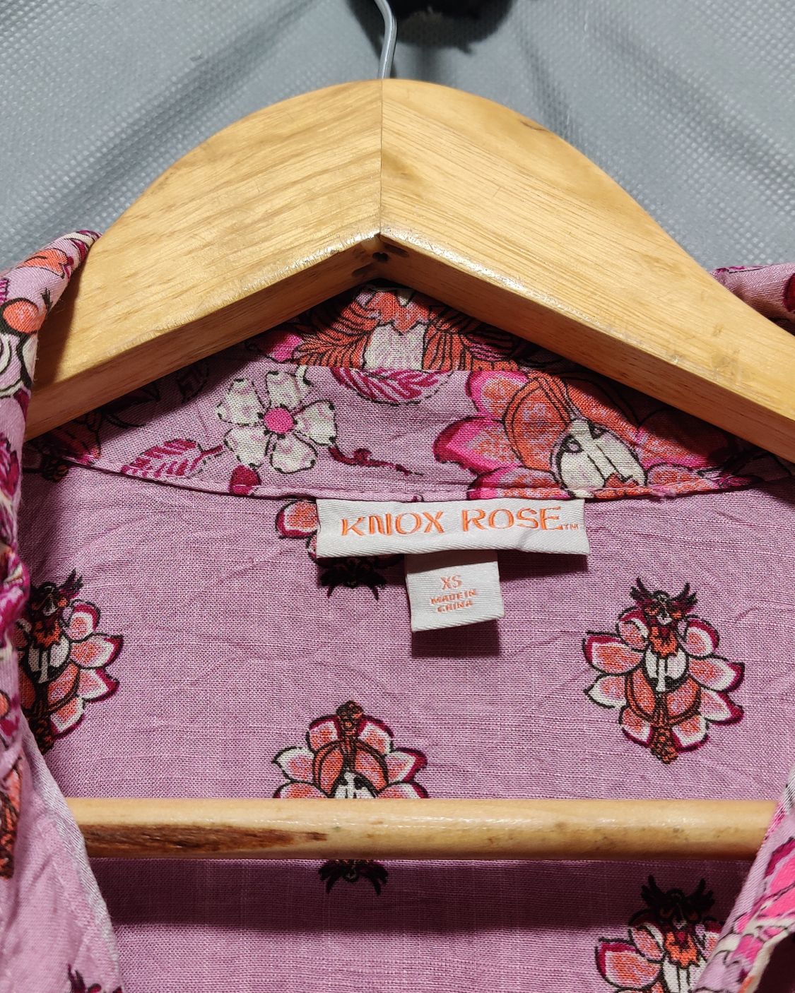 Knox Rose Brooks Pink For Women Top Shirt XS