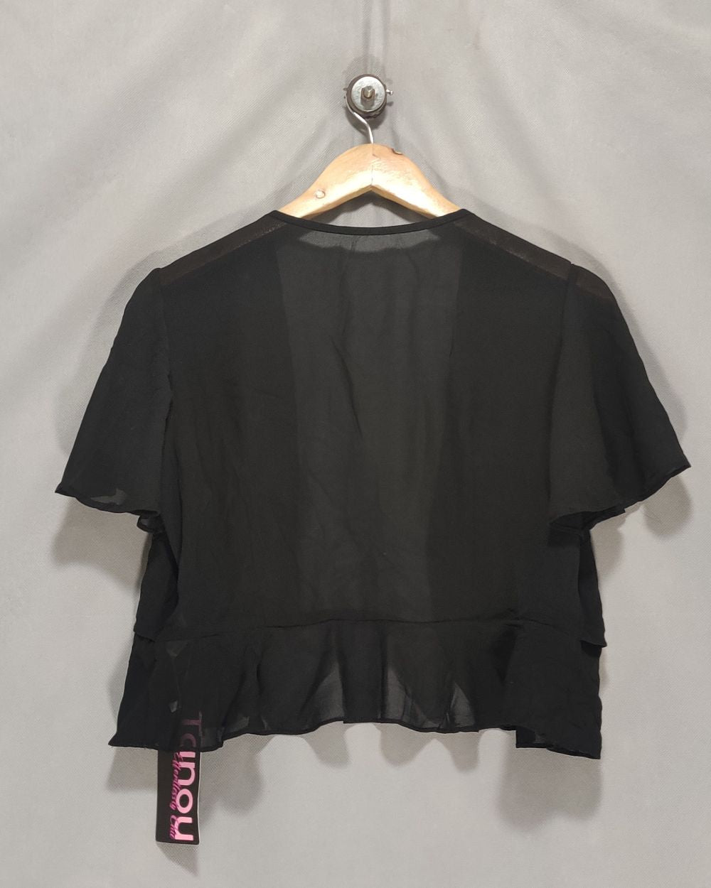 Tanou Black For Women Crop Top M