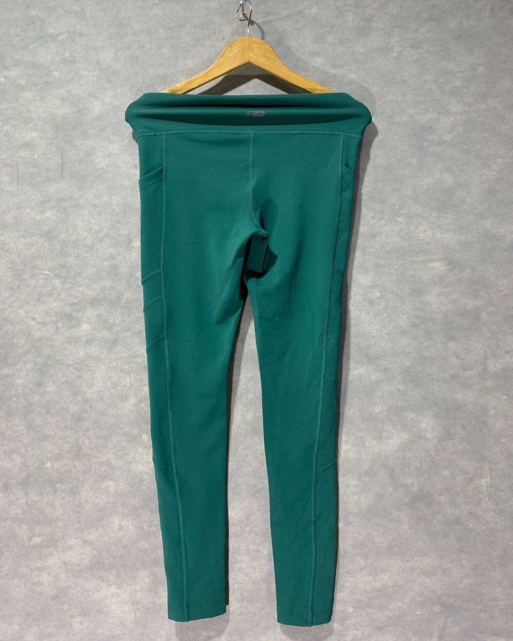 New Balance Maroon Sport Gym tights For Women