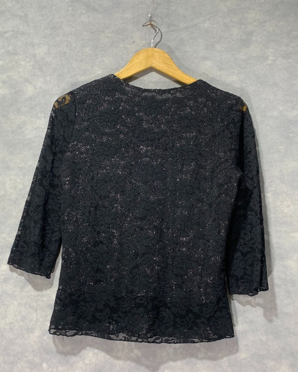 Thrift Queen For Women Top Small