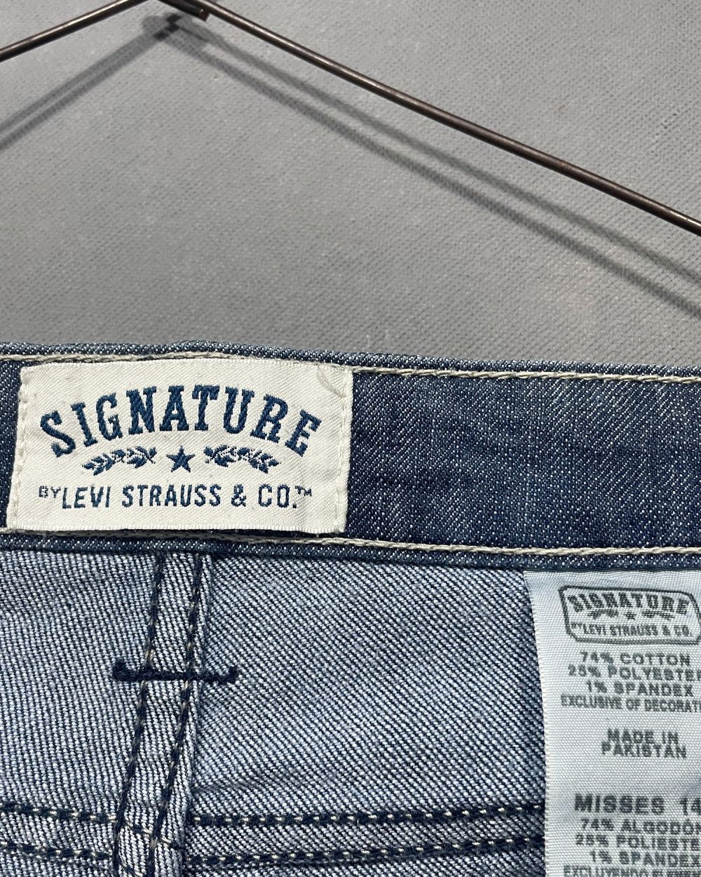 Signature Jeans Short For Women
