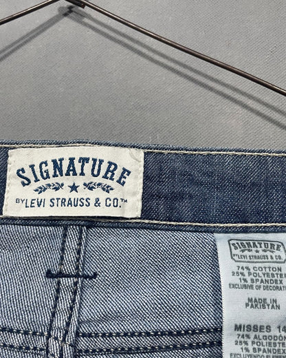 Signature Jeans Short For Women