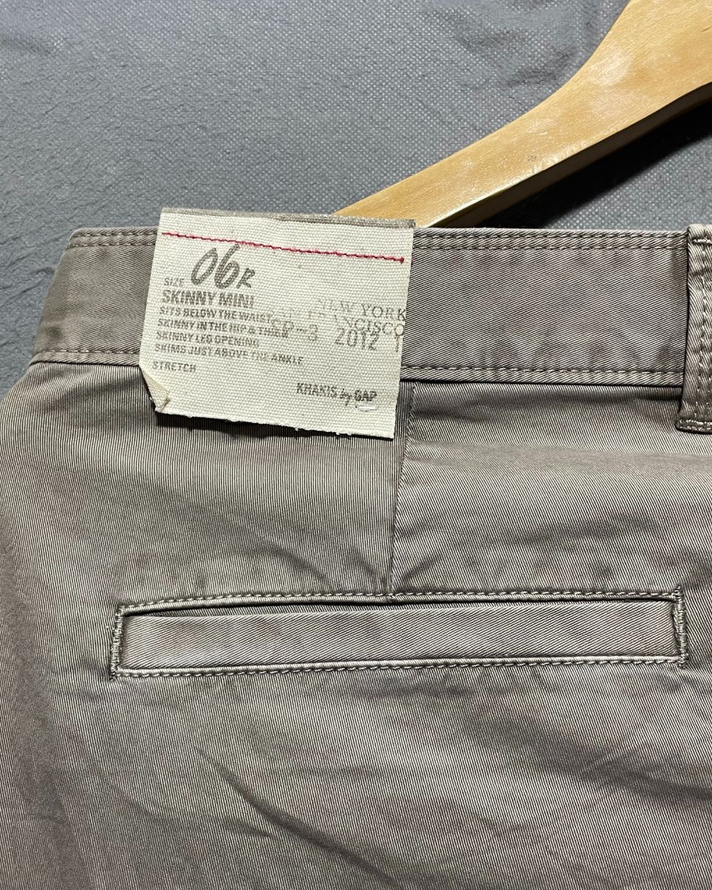 Skinny Cream Jeans For Women L | ThriftQueen.pk