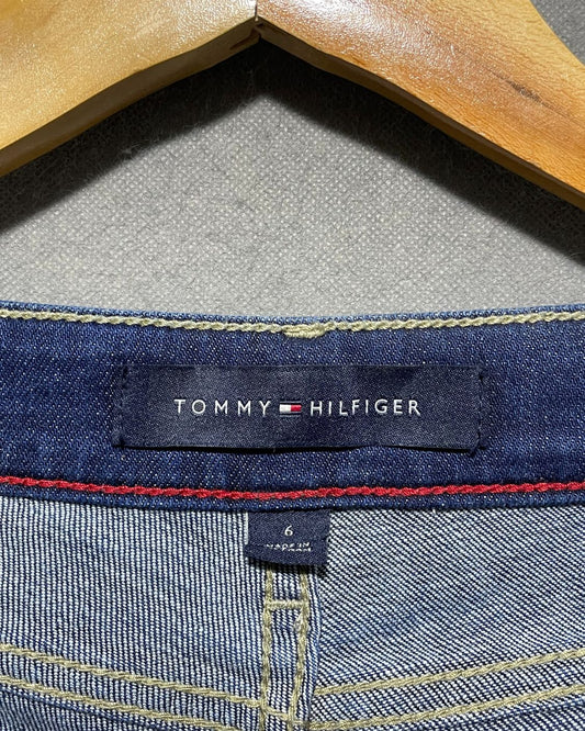 Tommy Hilfiger Blue Jeans For Women Large | ThriftQueen.pk