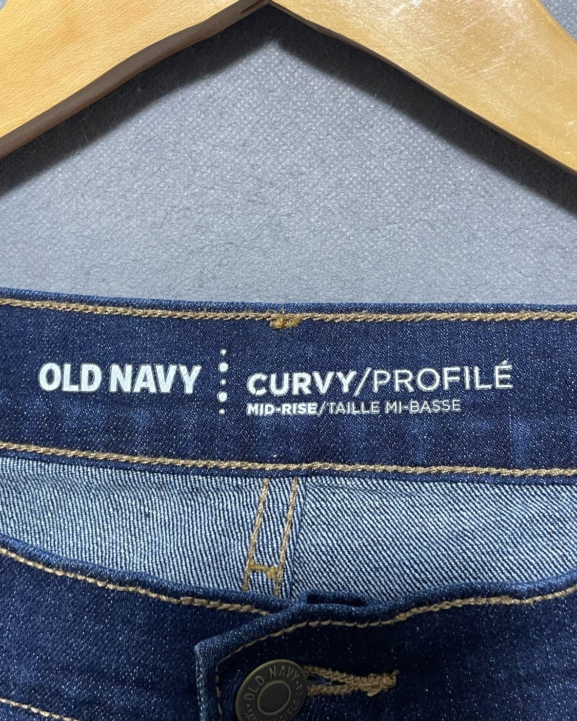 Old Navy Blue Jeans For Women Large | ThriftQueen.pk