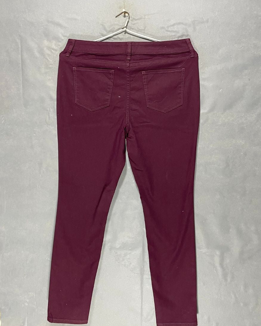 St Joh's Bay Maroon Jeans For Women X Large | ThriftQueen.pk